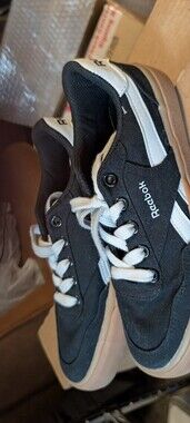 Reebok Smash Edge Boys Size 4 Black White Gum Athletic Youth Shoes Sneakers